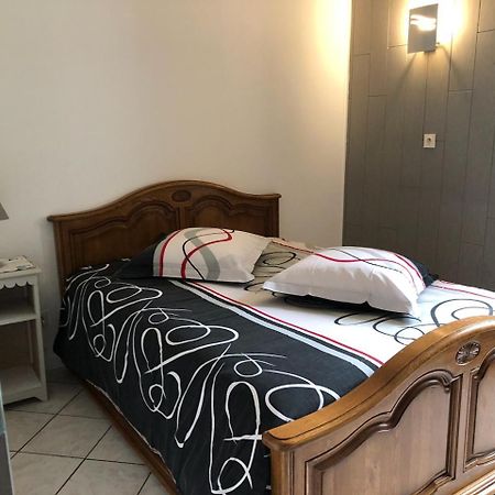 Aux Berges Du Doubs Bed & Breakfast Ougney-Douvot Екстериор снимка