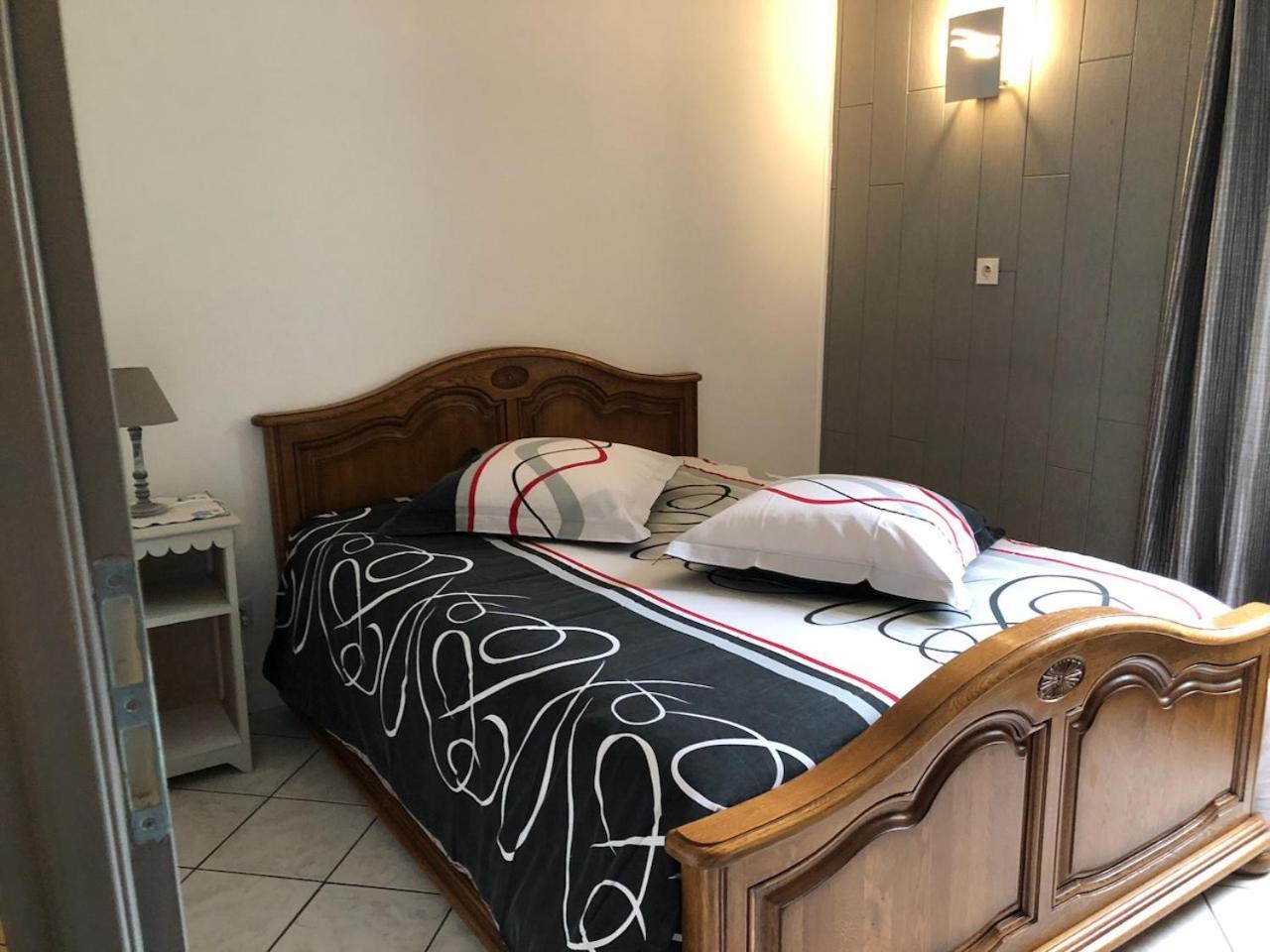 Aux Berges Du Doubs Bed & Breakfast Ougney-Douvot Екстериор снимка